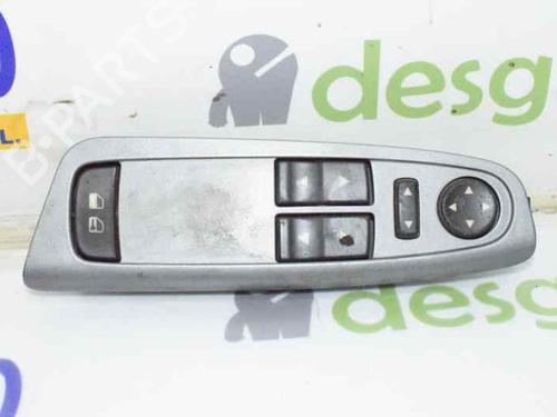 Used Left front window switch FIAT STILO (192_) 1.9 JTD (192_XE1A) (115 hp) 1364405