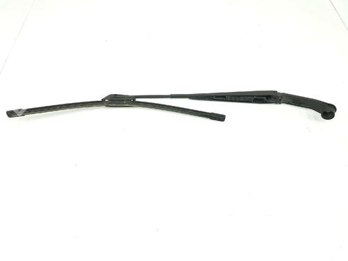 Front windshield wiper arm MITSUBISHI PAJERO III (V7_W, V6_W) 3.2 Di-D (V68W) | BP6922954C143 