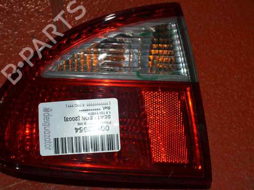 Left taillight SEAT LEON (1M1)  | BP1542648C34 