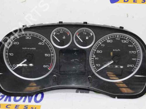 Used Instrument cluster PEUGEOT 307 (3A/C) [2000-2012]  1326613