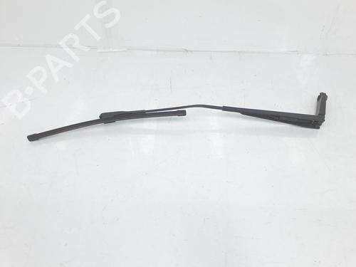 Used Front windshield wiper arm AUDI A1 Sportback (8XA, 8XF) 1.0 TFSI (95 hp) 9753743