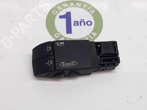 Used Steering wheel controls RENAULT TRAFIC II Van (FL) 2.0 dCi 115 (FL01, FL0U) (114 hp) 4386126