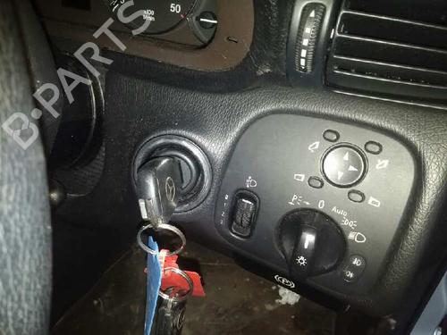 Front right lock MERCEDES-BENZ C-CLASS Coupe (CL203) C 220 CDI (203.708) | BP3381370C97 