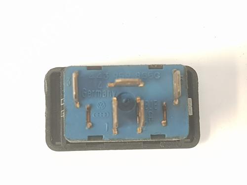 Right rear window switch AUDI 200 C3 Saloon (447, 448) 2.2 Turbo quattro | BP11977546I28 