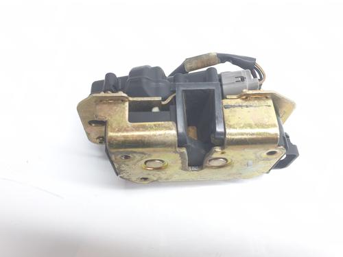 Tailgate lock CHRYSLER VOYAGER IV (RG, RS) 2.8 CRD | BP26487876C101 