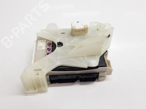 Used Fuse box Fuse box 36870130 36870130