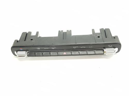 climate-control-mercedes-benz-cla-shooting-brake-x118-2019-38068695 main image
