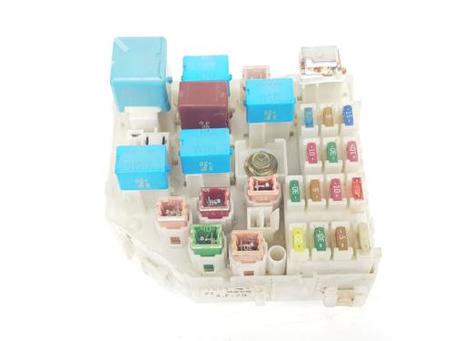 Fuse box TOYOTA RAV 4 II (_A2_) 2.0 4WD (ACA21, ACA20) | BP31593517E1 