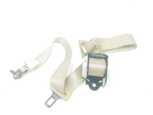 Used Rear left seatbelt TOYOTA LAND CRUISER PRADO (_J12_) 3.0 D-4D (KDJ120, KDJ125) (163 hp) 17640694