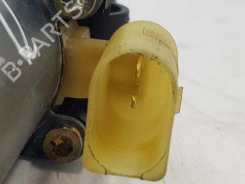 Right front window motor BMW 3 (E46) 320 i | BP13417057E20 
