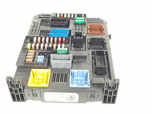 Used Fuse box PEUGEOT 308 II (LB_, LP_, LW_, LH_, L3_) 1.6 HDi 100 (99 hp) 31997513