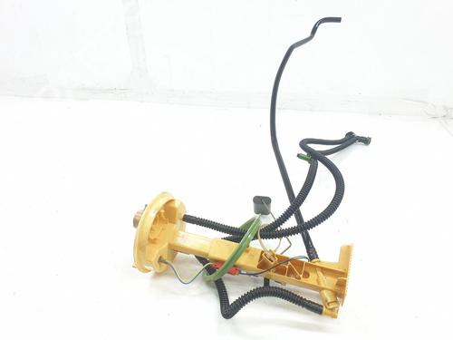 Used Fuel pump BMW X6 (E71, E72) xDrive 35 d (286 hp) 18083315