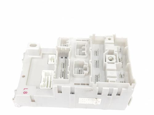 Used Fuse box TOYOTA RAV 4 II (_A2_) 2.0 4WD (ACA21, ACA20) (150 hp) 31593518
