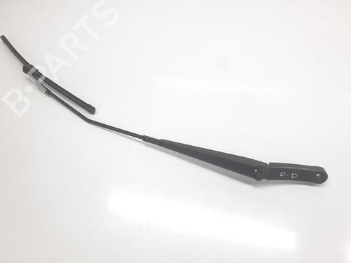 Used Front windshield wiper arm SEAT IBIZA V (KJ1, KJG) 1.0 TSI (95 hp) 31264621