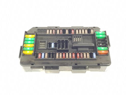 Used Fuse box BMW 1 (F21) 118 d (150 hp) 27679635