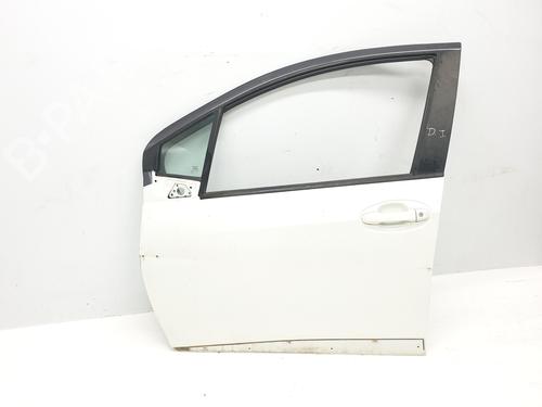 Dør venstre fortil TOYOTA YARIS (_P13_) 1.5 (NSP131_) (112 hp) 21591407