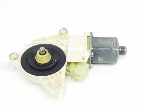 Motor do elevador de vidro frente esquerdo MERCEDES-BENZ GLK-CLASS (X204) [2008-2015]  31374407