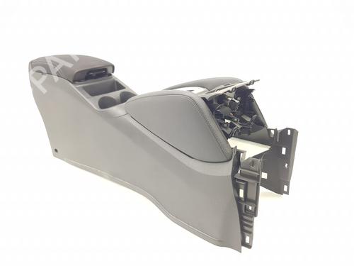 Armrest / Center console NISSAN QASHQAI II (J11, J11_) 1.2 DIG-T | BP31043926I20