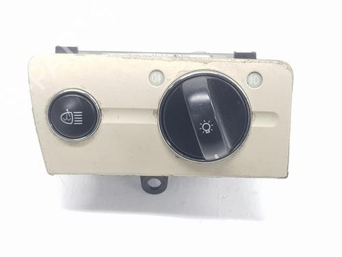 Used Headlight switch MERCEDES-BENZ E-CLASS (W211) E 500 (211.070) (306 hp) 16061242