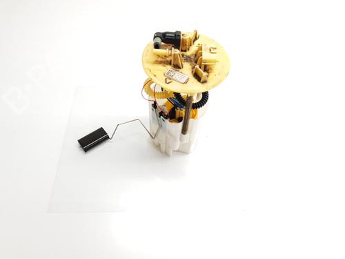 Used Fuel pump RENAULT TRAFIC III Van (FG_) [2014-2025]  29409271