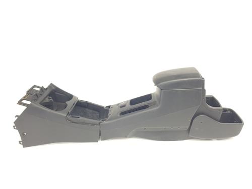 Used Armrest / Center console TOYOTA RAV 4 II (_A2_) 2.0 4WD (ACA21, ACA20) (150 hp) 31593546