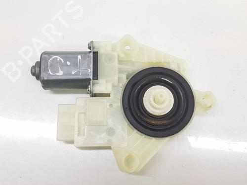 Used Right rear window motor VW GOLF VII (5G1, BQ1, BE1, BE2) 1.6 TDI (115 hp) 11282676