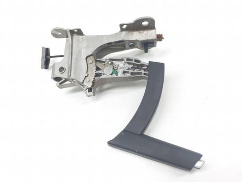 hand-brake-citroen-c4-cactus-2014-39726709 main image
