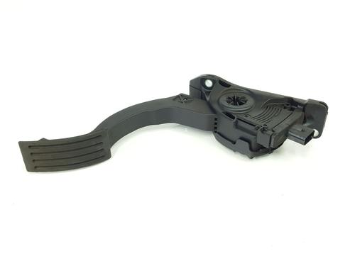 Used Pedal VOLVO V40 Hatchback (525) D2 (120 hp) 24621676