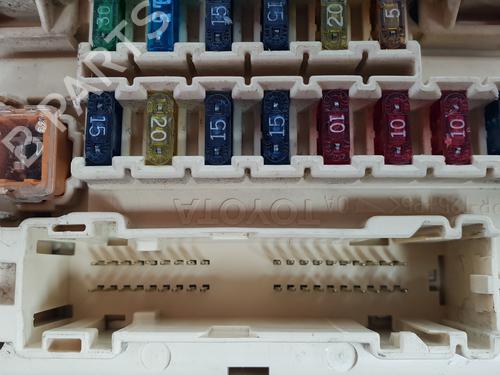 Skrzynka bezpieczników TOYOTA LAND CRUISER 90 (_J9_) 3.0 TD (KZJ90_, KZJ95_, KZJ90R, KZJ95R, KZJ90W, KZJ95W) | BP30699362E1 