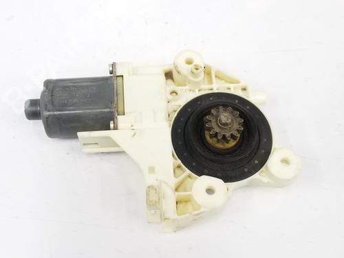 Used Right front window motor FORD FOCUS II (DA_, HCP, DP) 2.0 TDCi (136 hp) 3517128