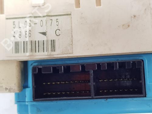 Fuse box MITSUBISHI PAJERO III (V7_W, V6_W) 3.2 Di-D (V68W, V78W) | BP31042062E1 