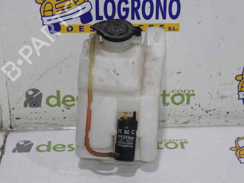 Used Windscreen washer tank HYUNDAI H-1 Van (A1) 2.5 CRDi (140 hp) 7417605