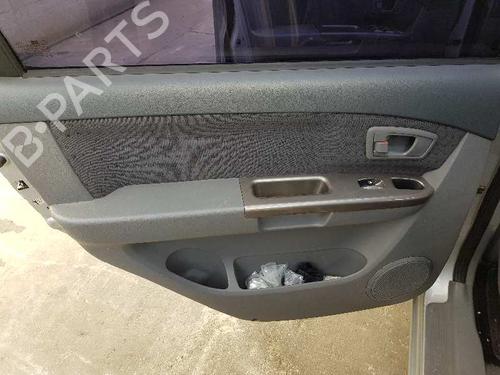 Fuse box KIA CARENS II MPV (FJ) 2.0 CRDi | BP6045776E1 