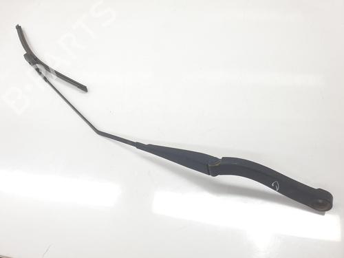 Used Front windshield wiper arm RENAULT TRAFIC III Van (FG_) [2014-2025]  29313455