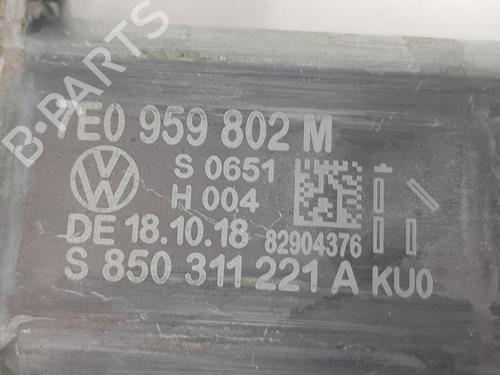 Right front window motor VW TRANSPORTER T6 Van (SGA, SGH, SHA, SHH) 2.0 TDI | BP18295341E20 