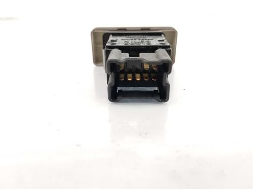 Warning switch NISSAN X-TRAIL II (T31) 2.0 dCi 4x4 | BP13097141I22 