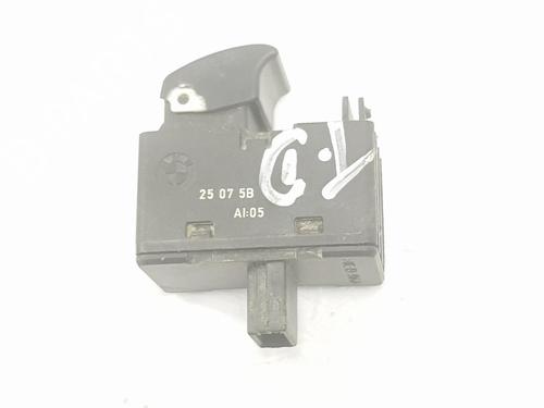 Høyre bak elrute bryter LAND ROVER RANGE ROVER III (L322) 3.6 D 4x4 | BP10957079I28 