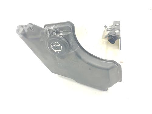 windscreen-washer-tank-bmw-3-e46-320-d-61667007970-1997-1998-1999-2000-2001-2002-2003-2004-2005-10055537 main image