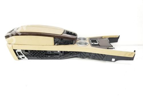 Used Armrest / Center console Armrest / Center console BMW 7 (E65, E66, E67) 730 Ld (231 hp) 8499818 8499818