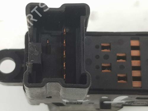 Right rear window switch NISSAN NAVARA NP300 (D40) 2.5 dCi 4WD (D40TT, D40T, D40M, D40BB) | BP8143594I28 