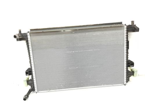 Køler VW TOURAN (5T1)  | BP26979634M31 