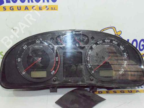 Used Instrument cluster SKODA SUPERB I (3U4) 1.9 TDI (130 hp) 1543908