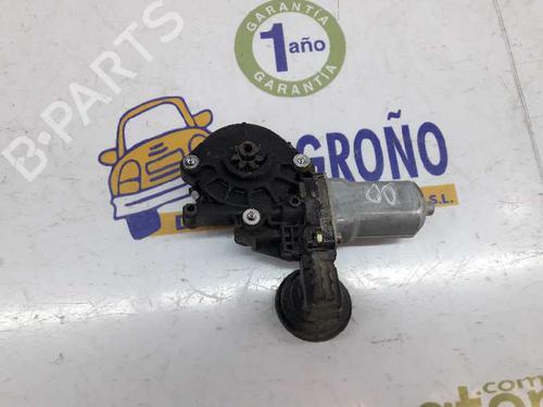Used Right front window motor TOYOTA LAND CRUISER PRADO (_J12_) 3.0 D-4D (KDJ120, KDJ125) (166 hp) 3206949
