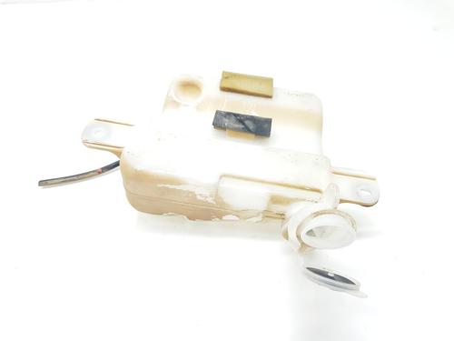 Windscreen washer tank TOYOTA LAND CRUISER 90 (_J9_) 3.0 TD (KZJ90_, KZJ95_, KZJ90R, KZJ95R, KZJ90W, KZJ95W) | BP21003968C113 