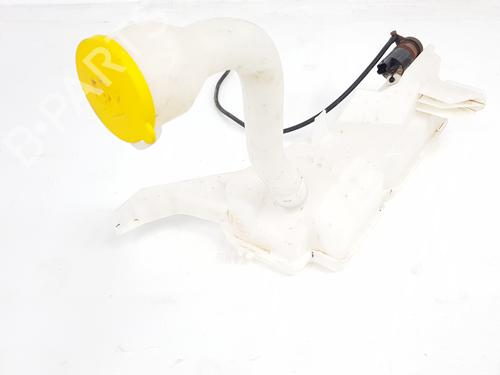 windscreen-washer-tank-renault-arkana-i-lcm_-ldn_-2019-33274612 main image