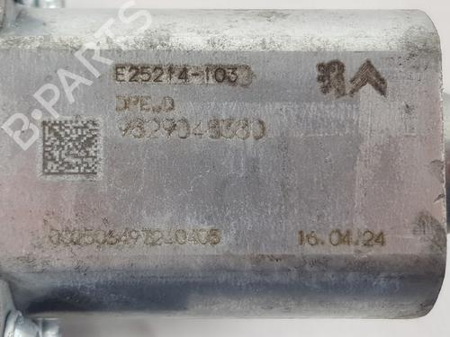 Right front window motor OPEL ASTRA L Sports Tourer (O5) 1.2 (FRHNSL, FRHNSR) | BP23042698E20 