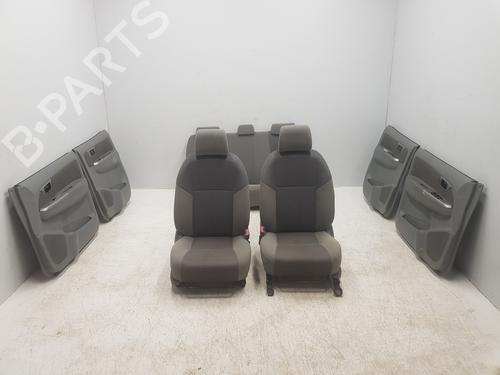 Used Seats set Seats set TOYOTA HILUX VII Pickup (_N1_, _N2_, _N3_) 2.5 D-4D (KUN15, KUN35) (144 hp) 34527961 34527961