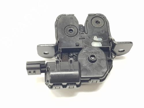 tailgate-lock-renault-arkana-i-lcm_-ldn_-2019-33321233 main image