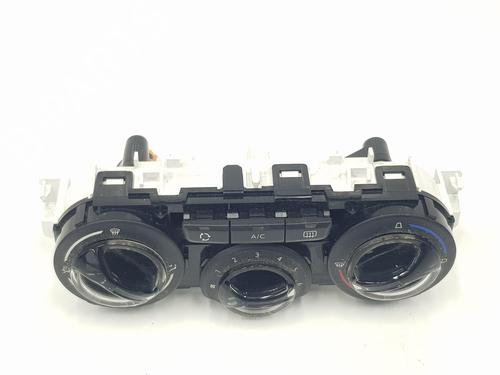 Used Climate control PEUGEOT 208 I (CA_, CC_) 1.6 HDi / BlueHDi 75 (75 hp) 17043262