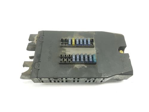 Used Fuse box MERCEDES-BENZ SPRINTER 2-t Van (B901, B902) 210 D (901.461, 901.462, 902.461, 902.462) (102 hp) 15889098
